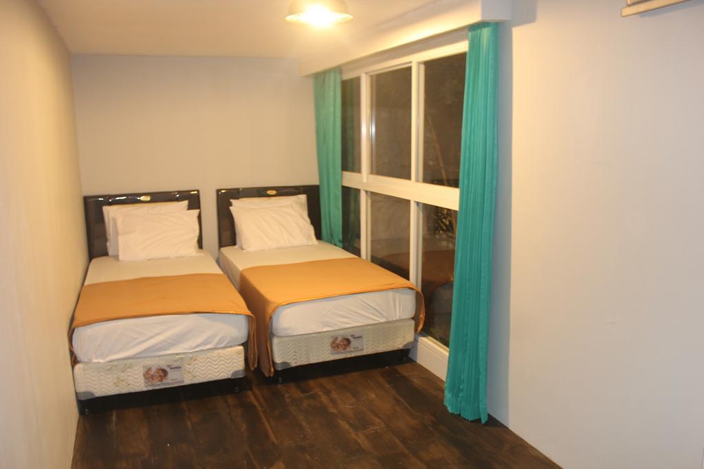 Hotel Kubu Container à Uluwatu Extérieur photo