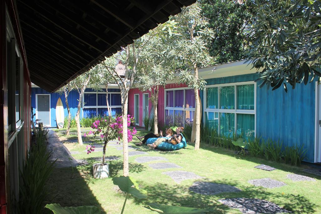 Hotel Kubu Container à Uluwatu Extérieur photo